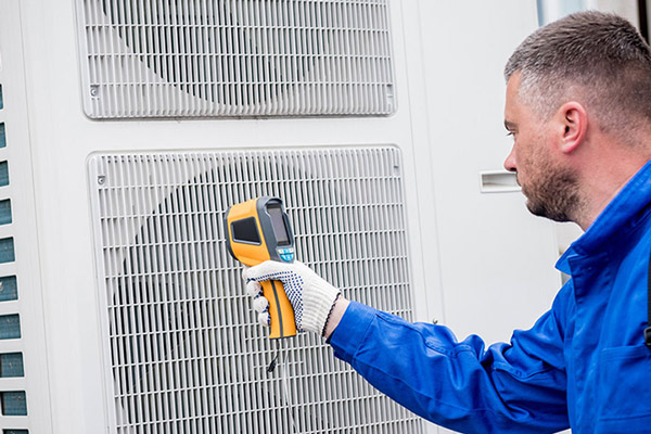 Uneven airflow in commercial space